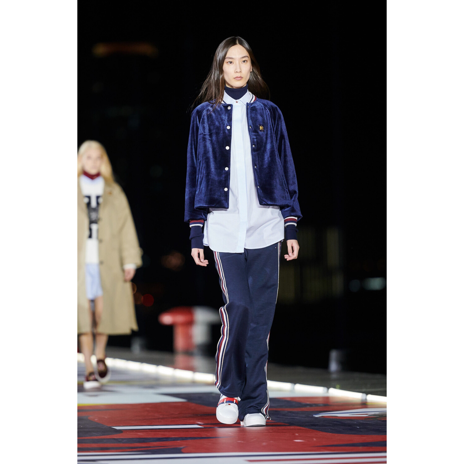 Фото TOMMYNOW ICONS Tommy Hilfiger Fall 2018 Mainstyles
